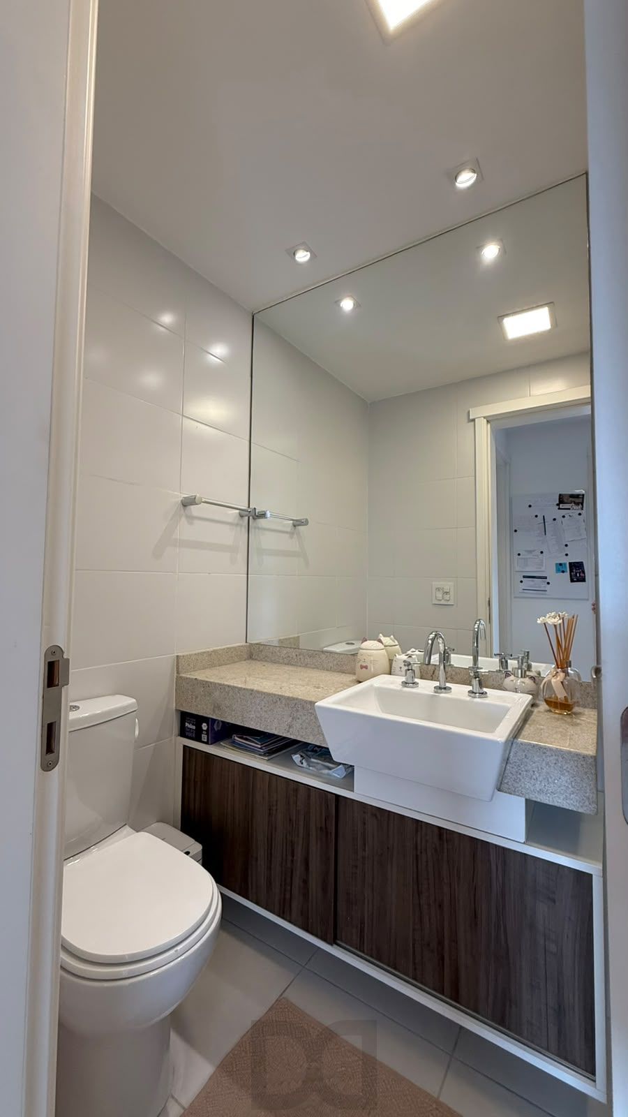 Apartamento a venda no Passo D'areia, 80 m2 com 2 dormitórios e 2 vagas cobertas. — foto 17