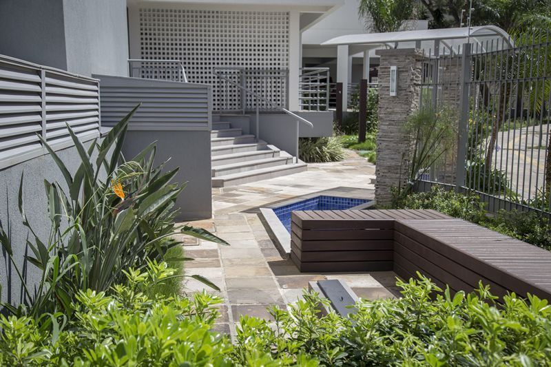 Apartamento a venda no Passo D'areia, 80 m2 com 2 dormitórios e 2 vagas cobertas. — foto 19