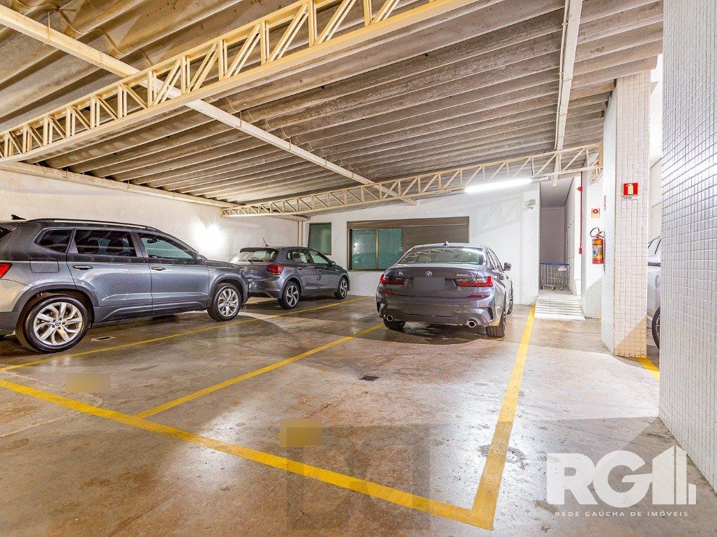 Apartamento semimobiliado, 167 m², 3 suítes e 3 vagas de garagem no bairro Bela Vista. — foto 35