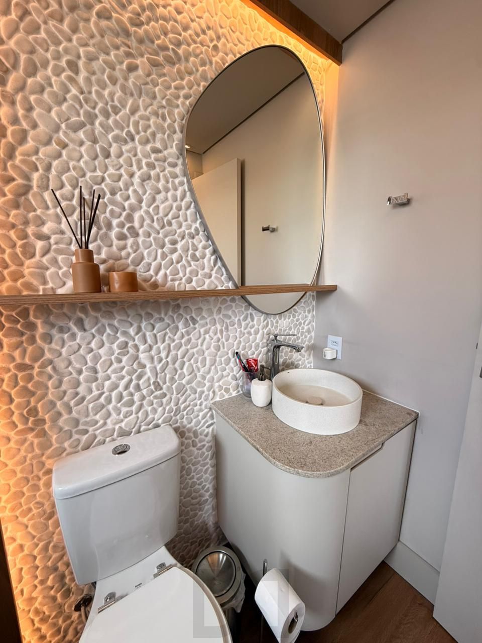 Apartamento mobiliado e decorado em alto padrão a venda no Quintal Moinhos. — foto 10