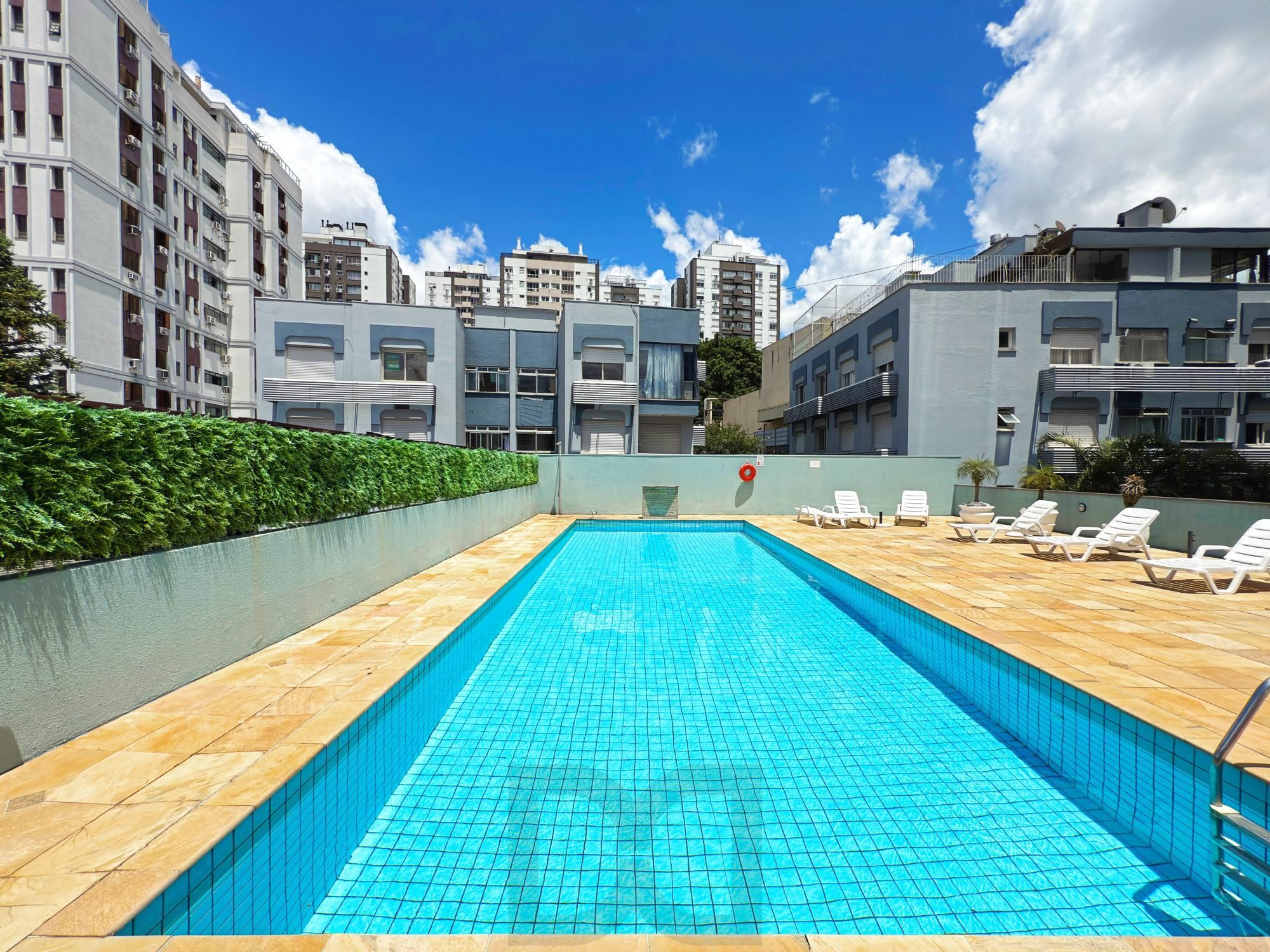 Belíssimo apartamento semimobiliado e decorado 2 dorm 2 vagas c/piscina — foto 28