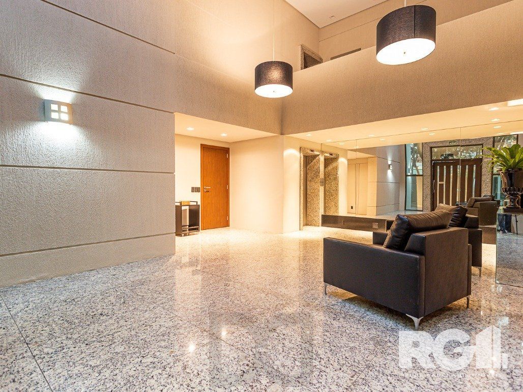 Apartamento semimobiliado, 167 m², 3 suítes e 3 vagas de garagem no bairro Bela Vista. — foto 33