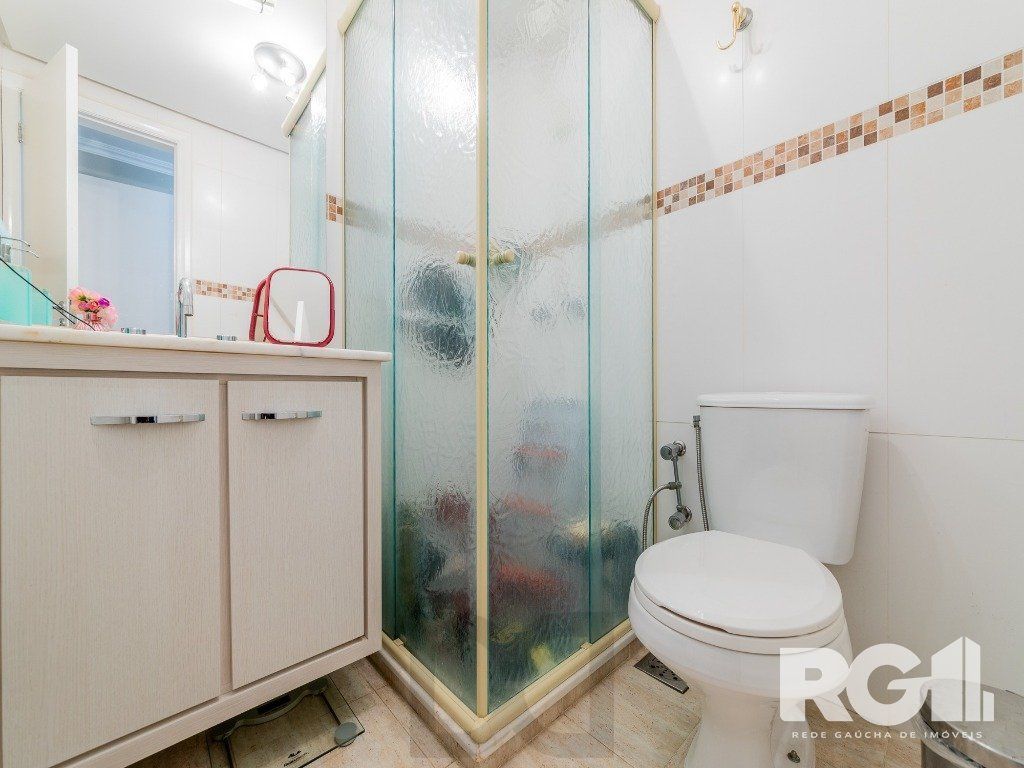 EXCLUSIVIDADE Belíssima casa de 4 suítes + gabinete no condomínio fechado Terra Mater com vista exuberante para o bosque, próximo da portaria e infraestrutura. — foto 26