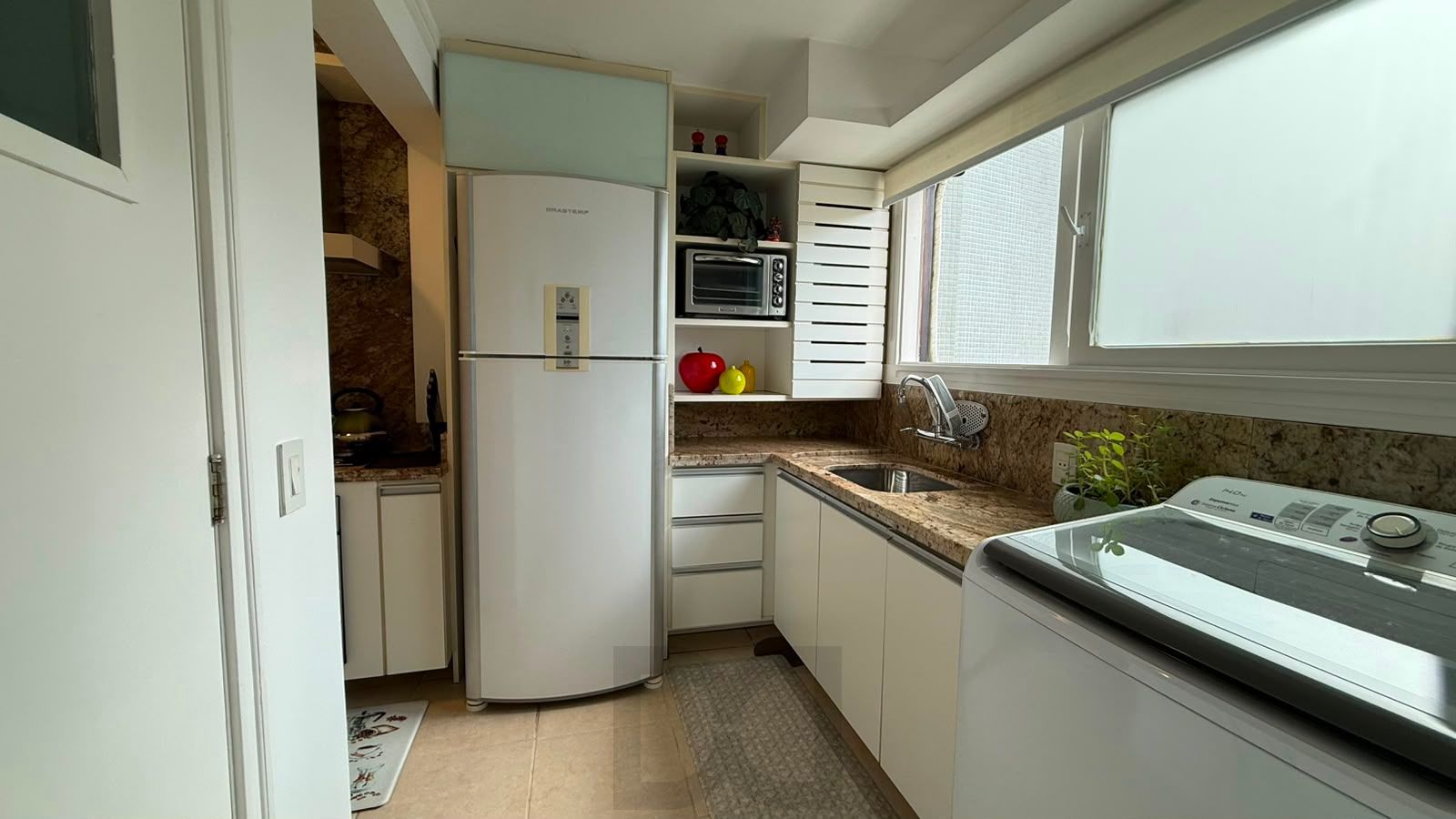 Lindo Apartamento a venda Semimobiliado de 2 Quartos no Bairro Petrópolis, Porto Alegre — foto 11