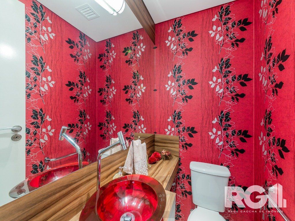 EXCLUSIVIDADE Belíssima casa de 4 suítes + gabinete no condomínio fechado Terra Mater com vista exuberante para o bosque, próximo da portaria e infraestrutura. — foto 4