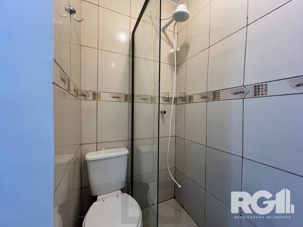 Loja térrea em condomínio de 45 m2 com vaga para alugar no bairro Floresta. — foto 10