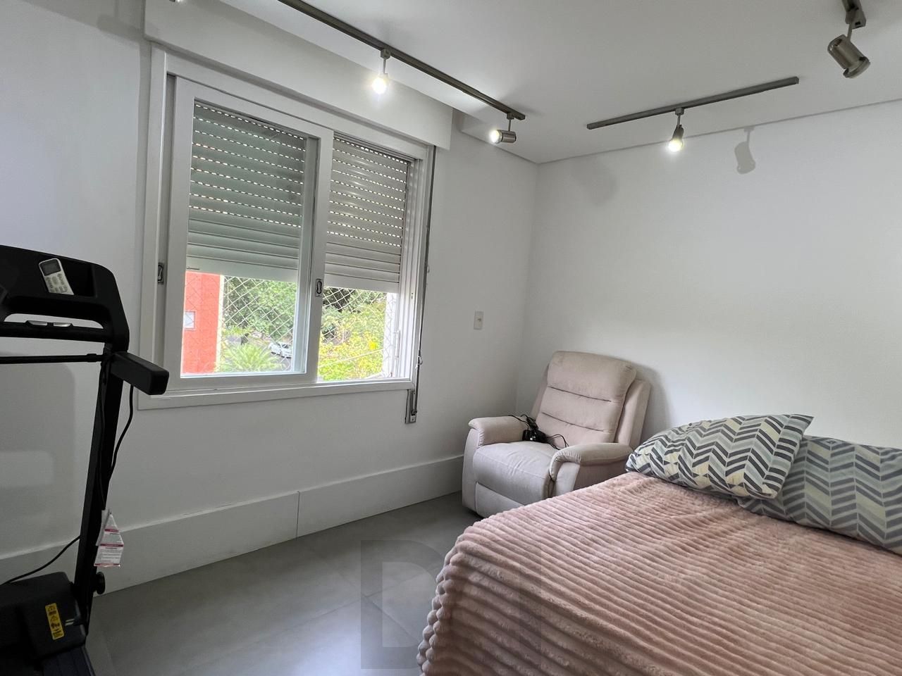 Lindíssima Cobertura Semimobiliada, com 176m2, 3 dorm. no bairro Mont'Serrat. — foto 24