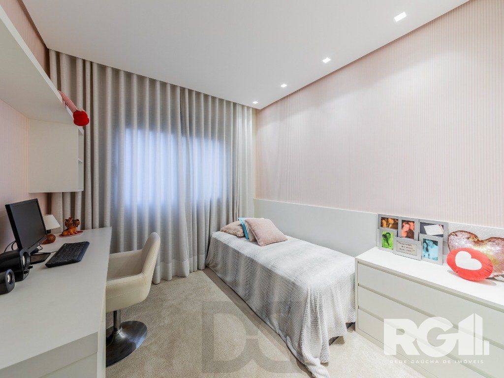 Belíssimo apartamento no Glass Aurélio andar alto, Living com pé direito duplo, 174m² privativos finamente decorado no Moinhos de Vento — foto 28
