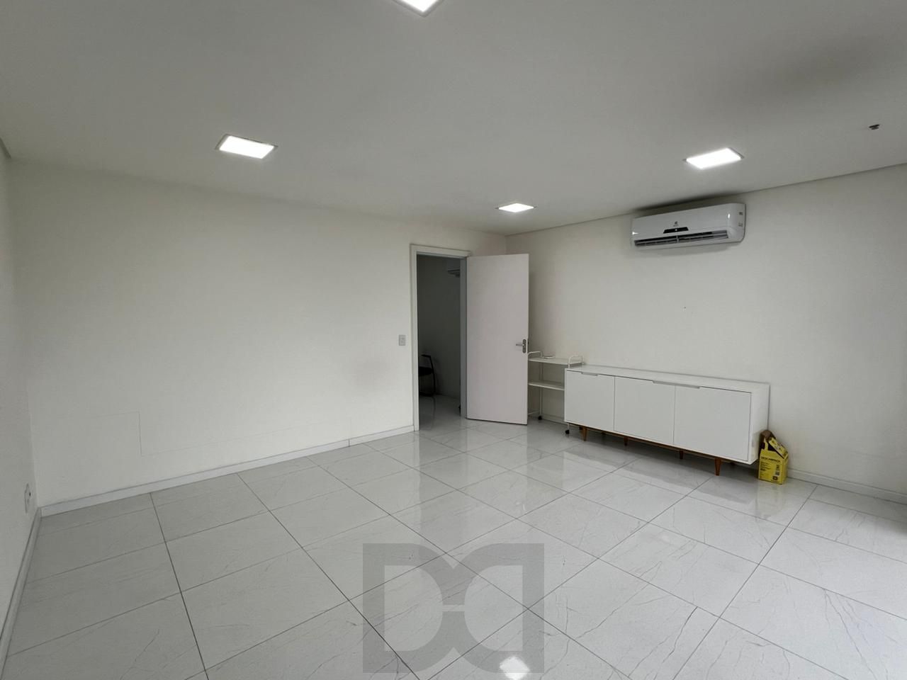 Sala comercial com 44 m2 a venda no Trend Nova Carlos Gomes. — foto 9