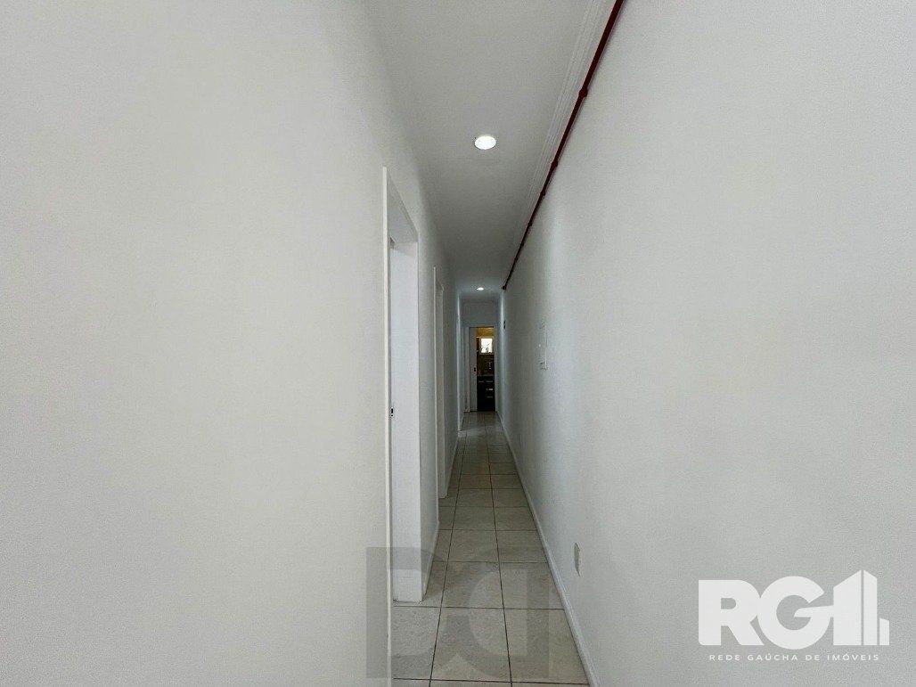 Loja térrea em condomínio de 45 m2 com vaga para alugar no bairro Floresta. — foto 7