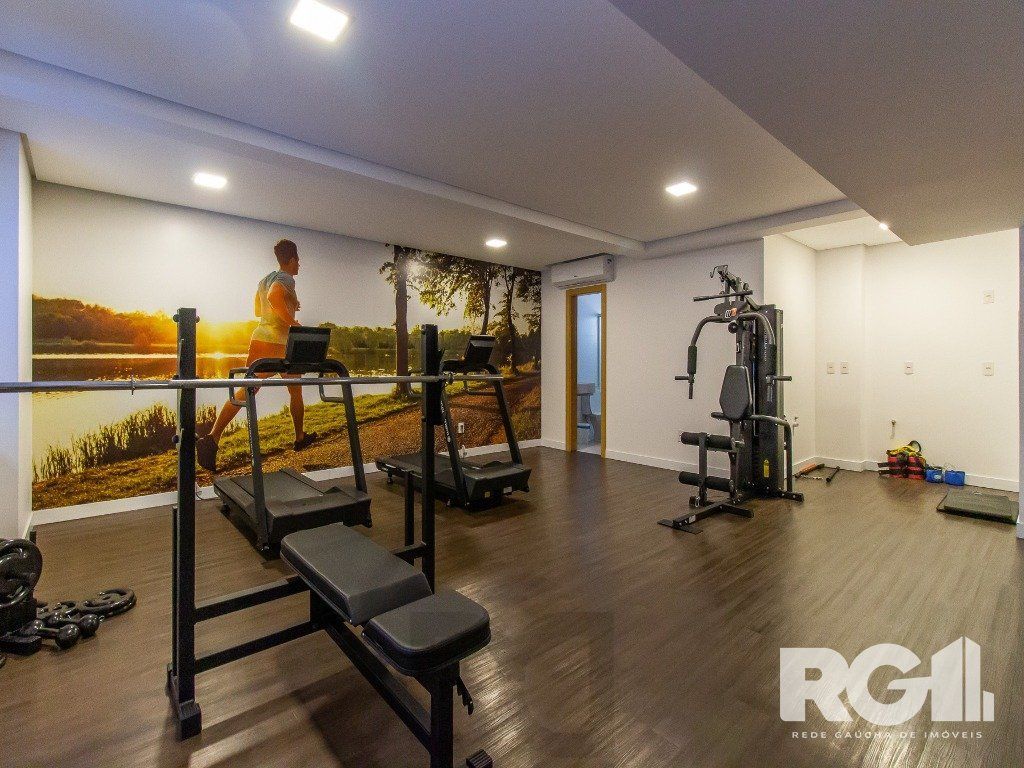 Belíssimo apartamento todo decorado por arquiteto. Apartamento com 170 m2, 3 suítes, sendo 1 suíte máster no bairro Petrópolis. — foto 48