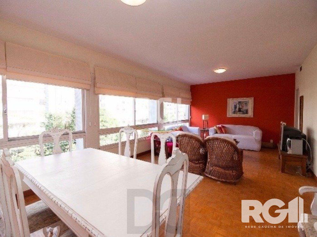 Apartamento a venda, de 176 m2 com 3 dormitórios no Moinhos de Ventos em Porto Alegre. — foto 2
