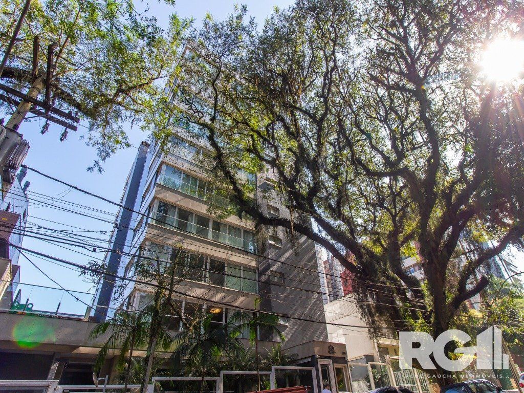 Belíssimo apartamento todo decorado por arquiteto. Apartamento com 170 m2, 3 suítes, sendo 1 suíte máster no bairro Petrópolis. — foto 58