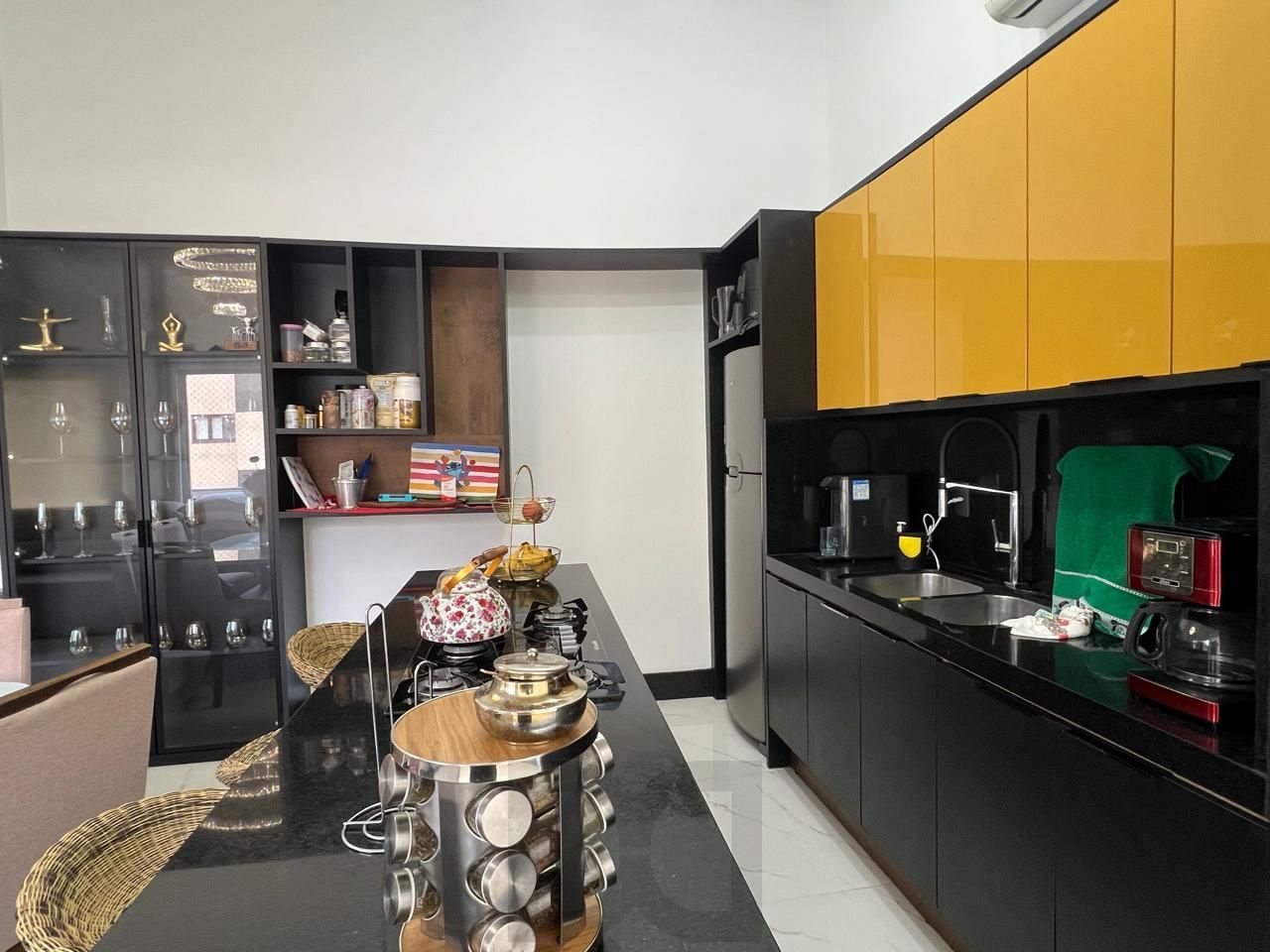Lindíssima Cobertura Semimobiliada, com 176m2, 3 dorm. no bairro Mont'Serrat. — foto 4