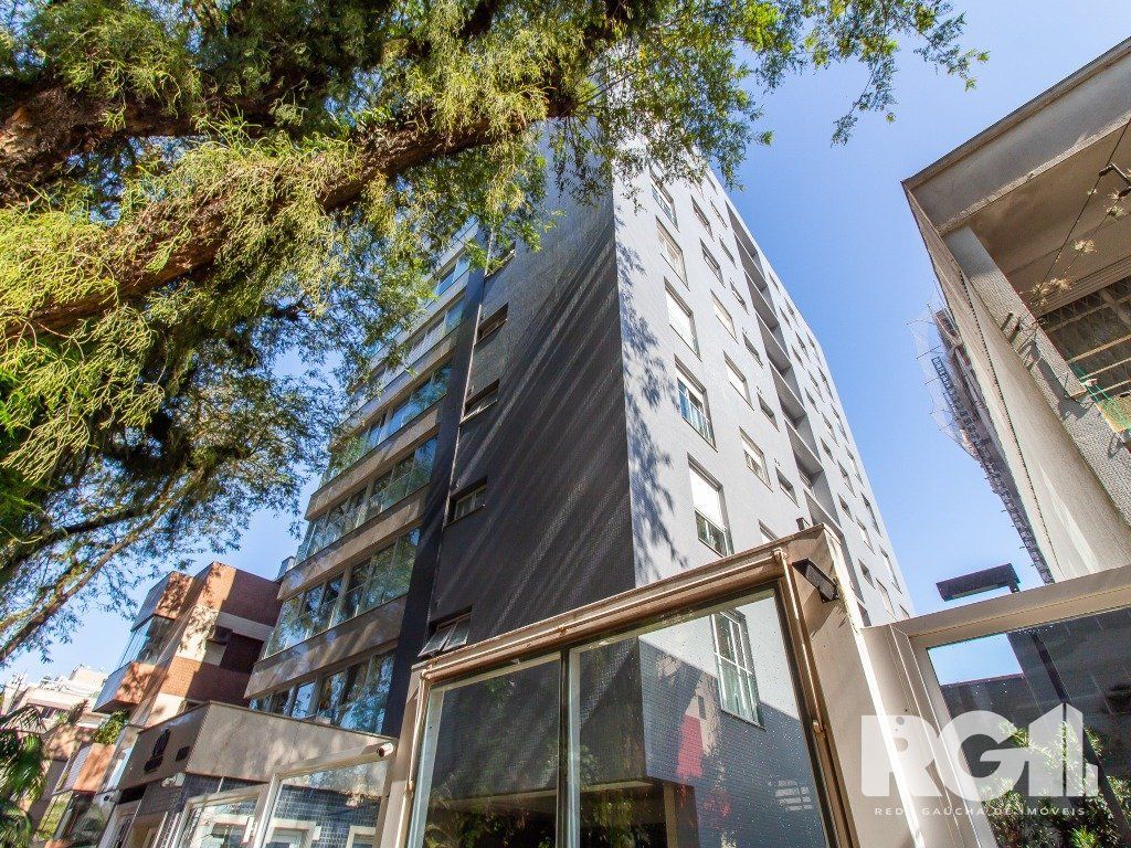 Belíssimo apartamento todo decorado por arquiteto. Apartamento com 170 m2, 3 suítes, sendo 1 suíte máster no bairro Petrópolis. — foto 60