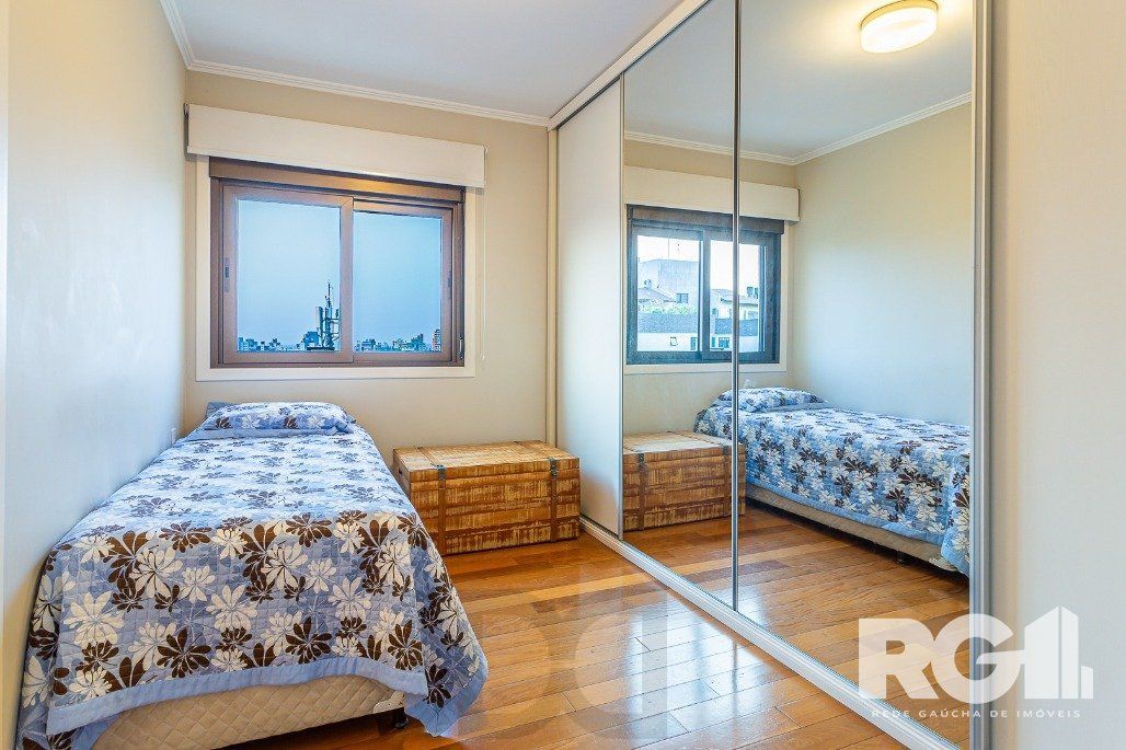 Apartamento semimobiliado, 167 m², 3 suítes e 3 vagas de garagem no bairro Bela Vista. — foto 27