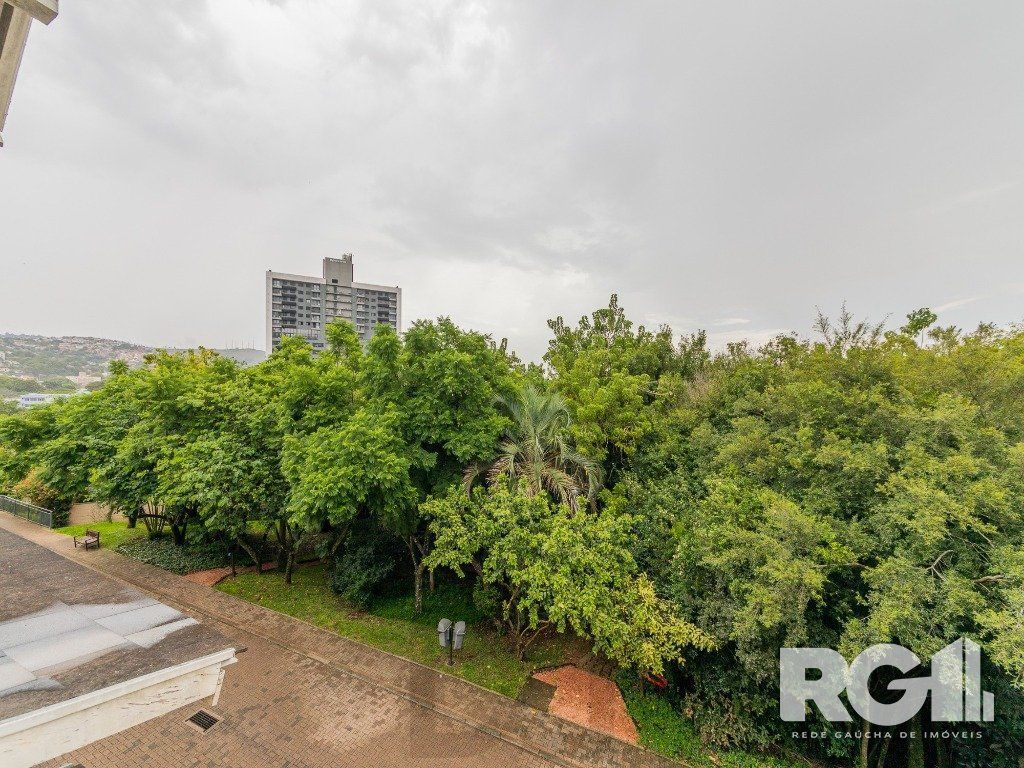 EXCLUSIVIDADE Belíssima casa de 4 suítes + gabinete no condomínio fechado Terra Mater com vista exuberante para o bosque, próximo da portaria e infraestrutura. — foto 39