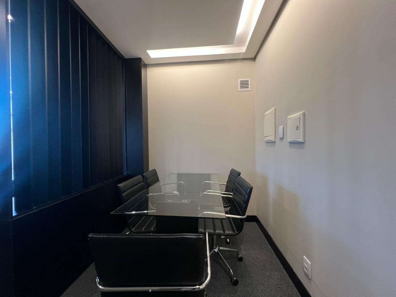 Sala comercial mobiliada com 40 m2 para alugar na Av. Anita Garibaldi. — foto 10