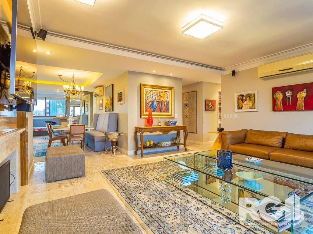 Apartamento semimobiliado, 167 m², 3 suítes e 3 vagas de garagem no bairro Bela Vista. — foto 2