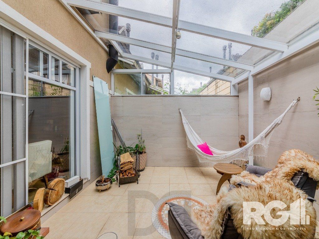 EXCLUSIVIDADE Belíssima casa de 4 suítes + gabinete no condomínio fechado Terra Mater com vista exuberante para o bosque, próximo da portaria e infraestrutura. — foto 12