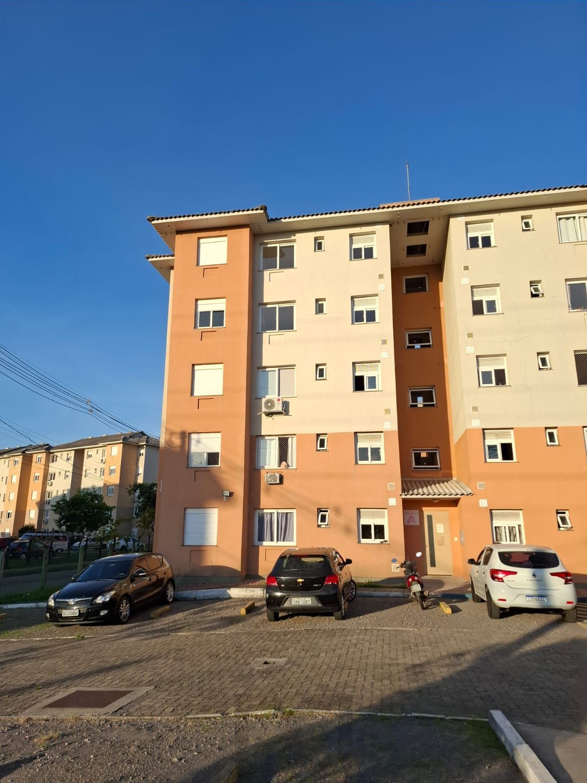 Apartamento à Venda no Residencial Firenze – 2 Dormitórios Semi Mobiliados — foto 1