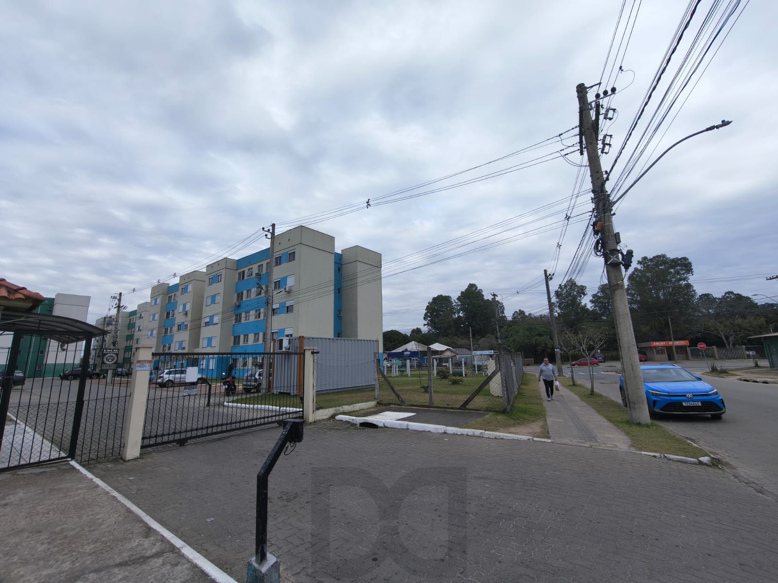 Apartamento à venda 2 dormitórios semi mobiliado - Porto Alegre/RS — foto 2