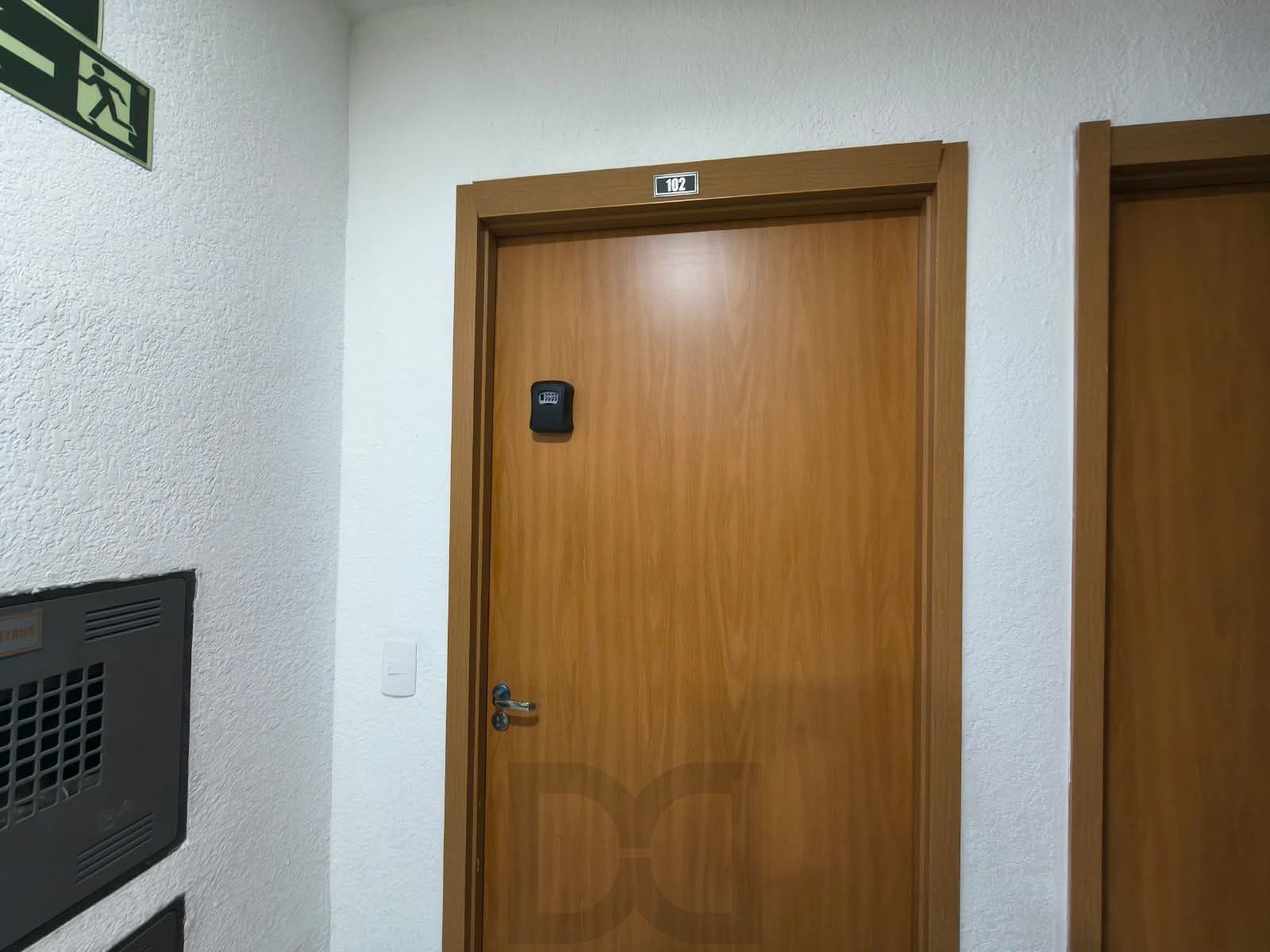 Apartamento térreo, 2 dormitórios e uma vaga de garagem, Zona Sul de Porto Alegre — foto 4