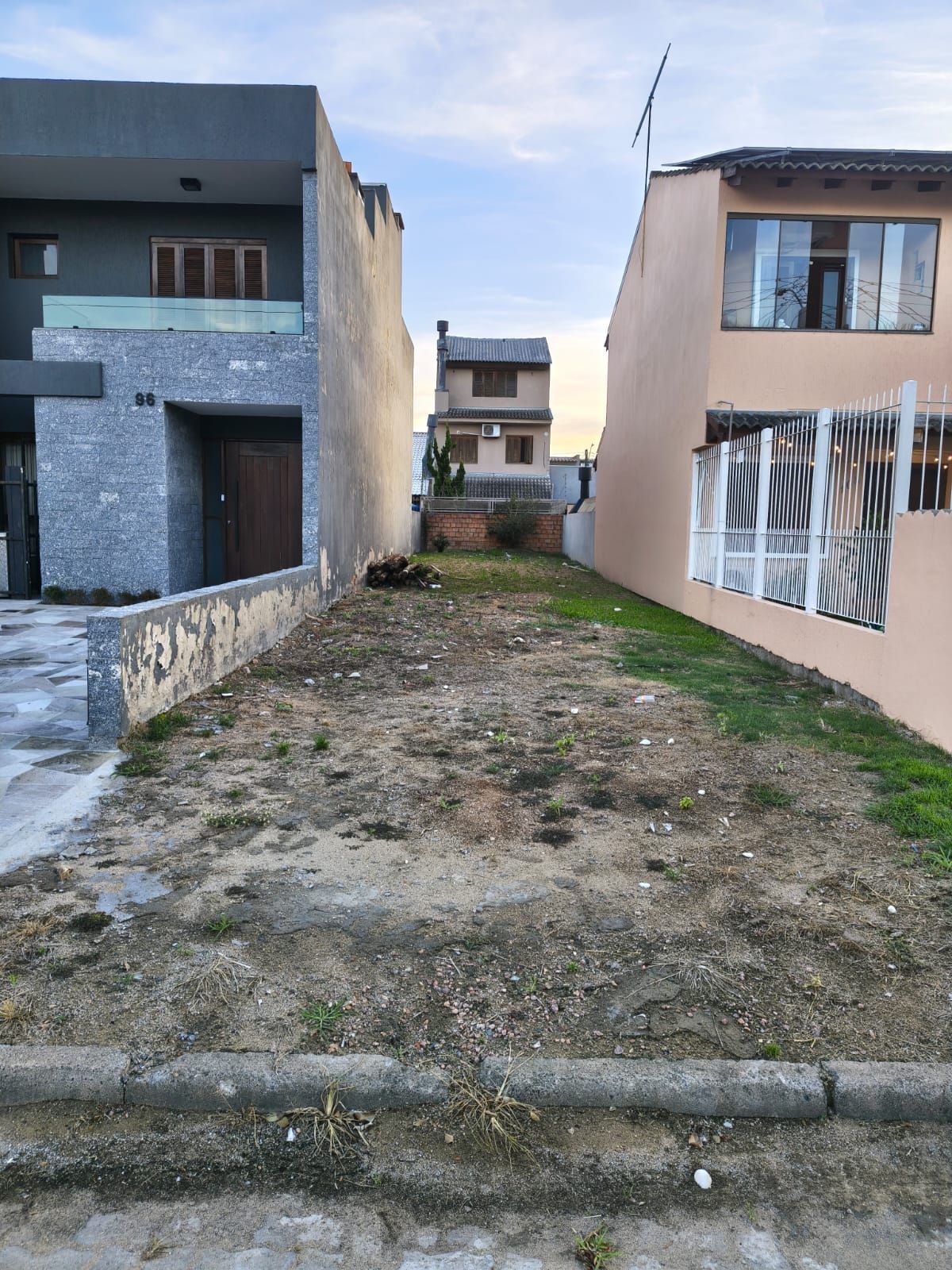 Terreno medindo 5x25 no bairro Aberta dos Morros - Porto Alegre/RS — foto 1