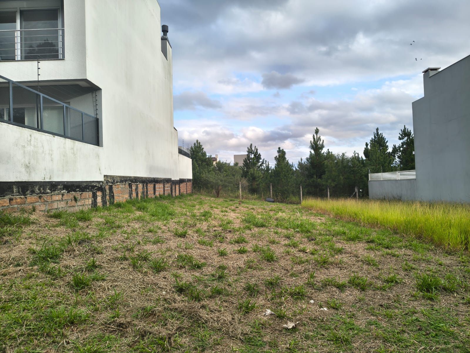 Terreno no Bairro Guarujá, medindo 8x25, Vista para o Guaíba - Porto Alegre/RS — foto 2
