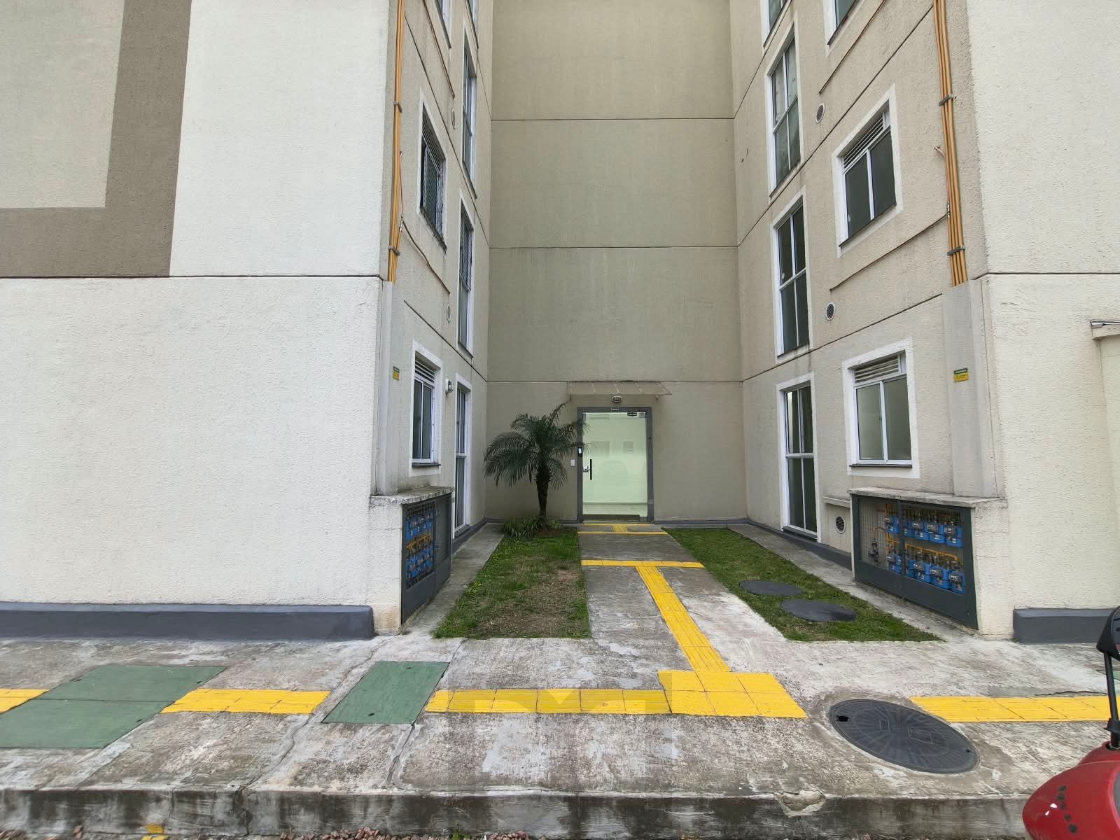 Apartamento térreo, 2 dormitórios e uma vaga de garagem, Zona Sul de Porto Alegre — foto 2