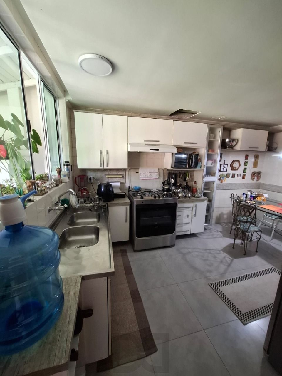 Casa em Porto Alegre, no bairro Ipanema, com 3 dormitório(s), e 3 banheiros, à venda. — foto 37
