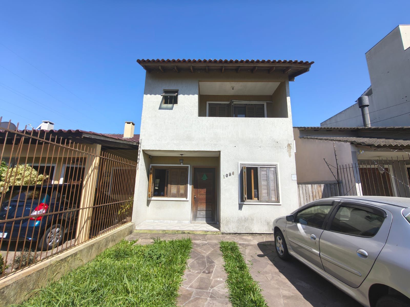 Sobrado 4 dormitórios - Aberta dos morros - Porto Alegre/RS — foto 1