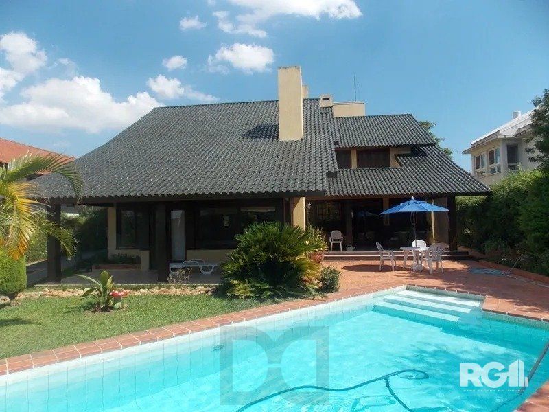 CASA EM CONDOMÍNIO DE ALTO PADRÃO — foto 1