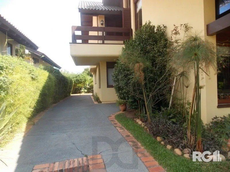 CASA EM CONDOMÍNIO DE ALTO PADRÃO — foto 2