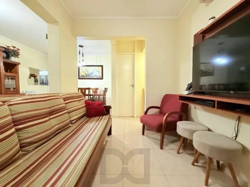 Apartamento com 3 dormitórios, sacada e churrasqueira. — foto 7