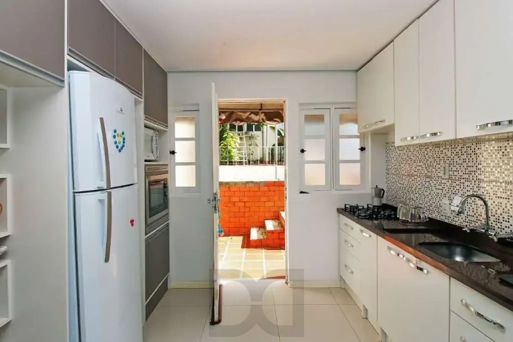 Sobrado com suíte, piscina e espaço gourmet no Jardim Sabará — foto 12