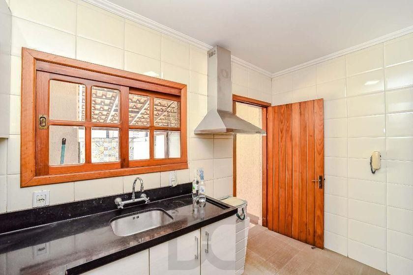 Casa com 3 dormitórios, suíte e churrasqueira. — foto 15