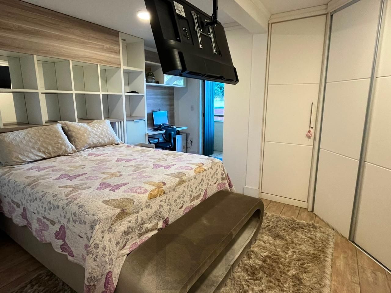 Casa em Condomínio com 247m² - 3 Suítes - Bairro Ipanema — foto 16
