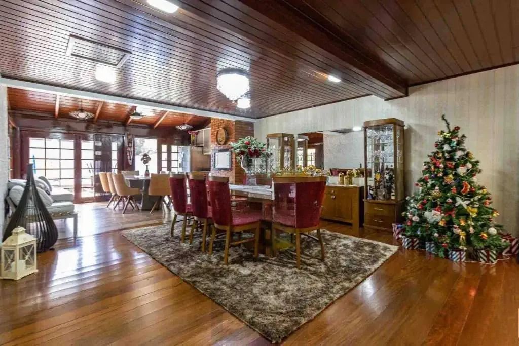 Casa com 4 dormitórios, suíte, piscina e 4 vagas. — foto 15