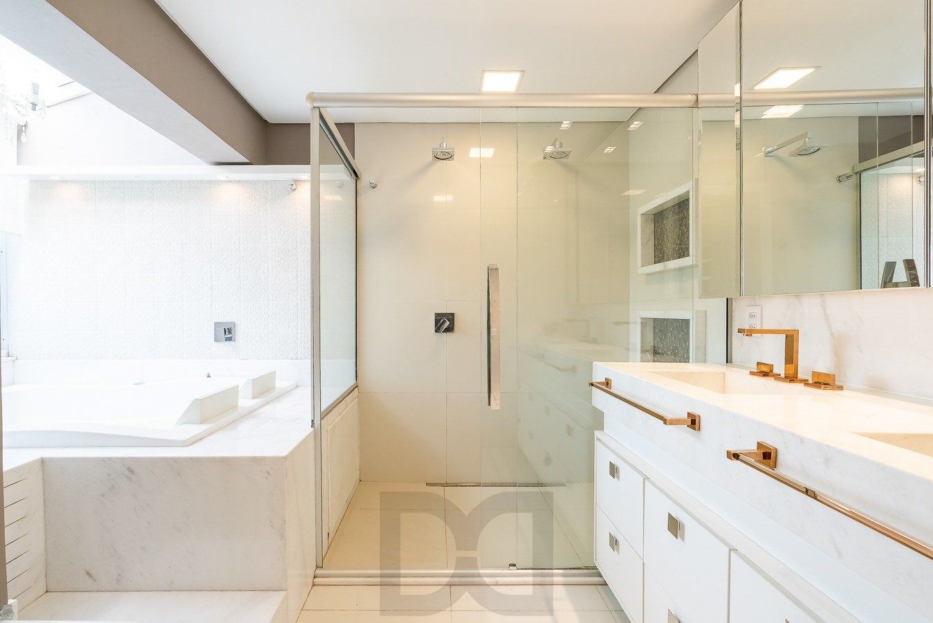 Casa em Condomínio de Alto Padrão com 4 Suítes no Três Figueiras — foto 22