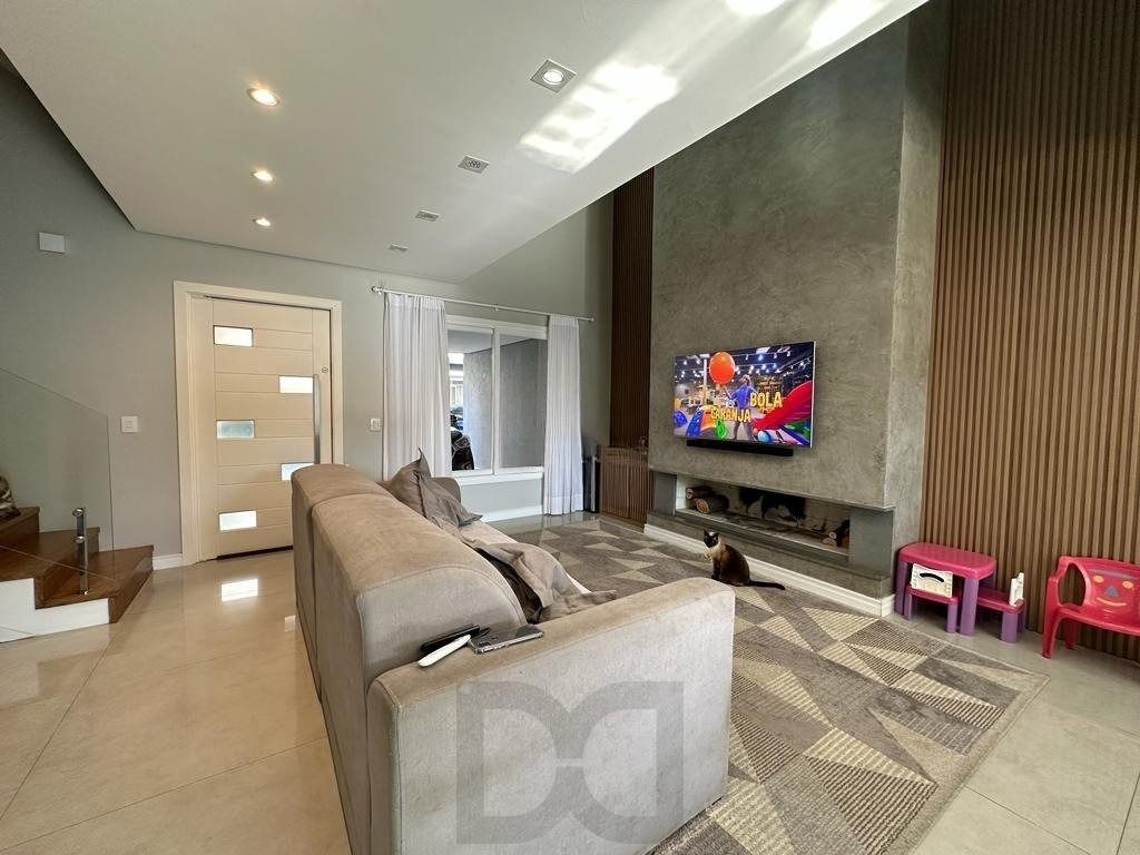 Casa em condomínio com 3 dormitórios, suíte master, espaço gourmet com piscina. — foto 3