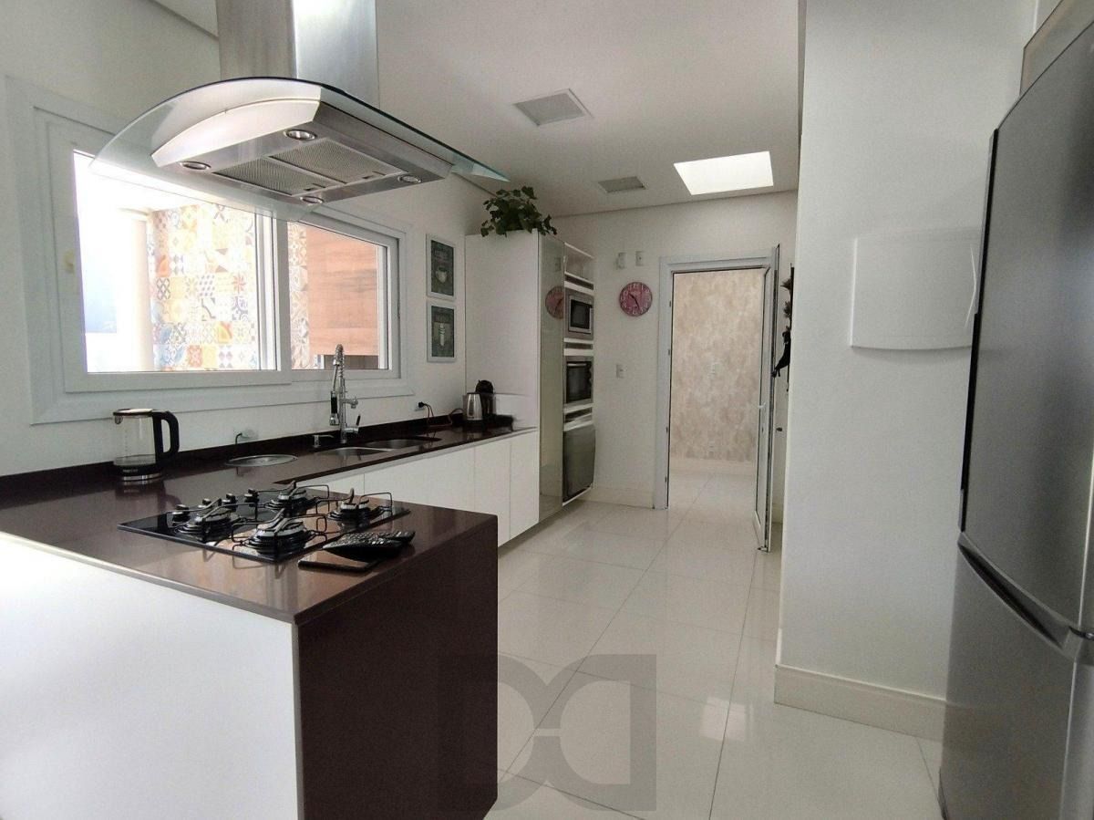 Casa/ sobrado com mobilia de qualidade, 3 suítes, piscina e 4 vagas de garagem — foto 12