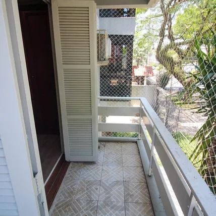 Apartamento com 2 dormitórios, banheiro auxiliar e 2 vagas cobertas. — foto 22