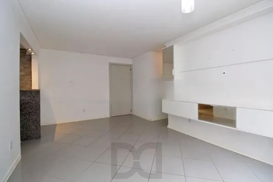 Apartamento com 2 dormitórios, suíte, churrasqueira e vaga de garagem. — foto 4
