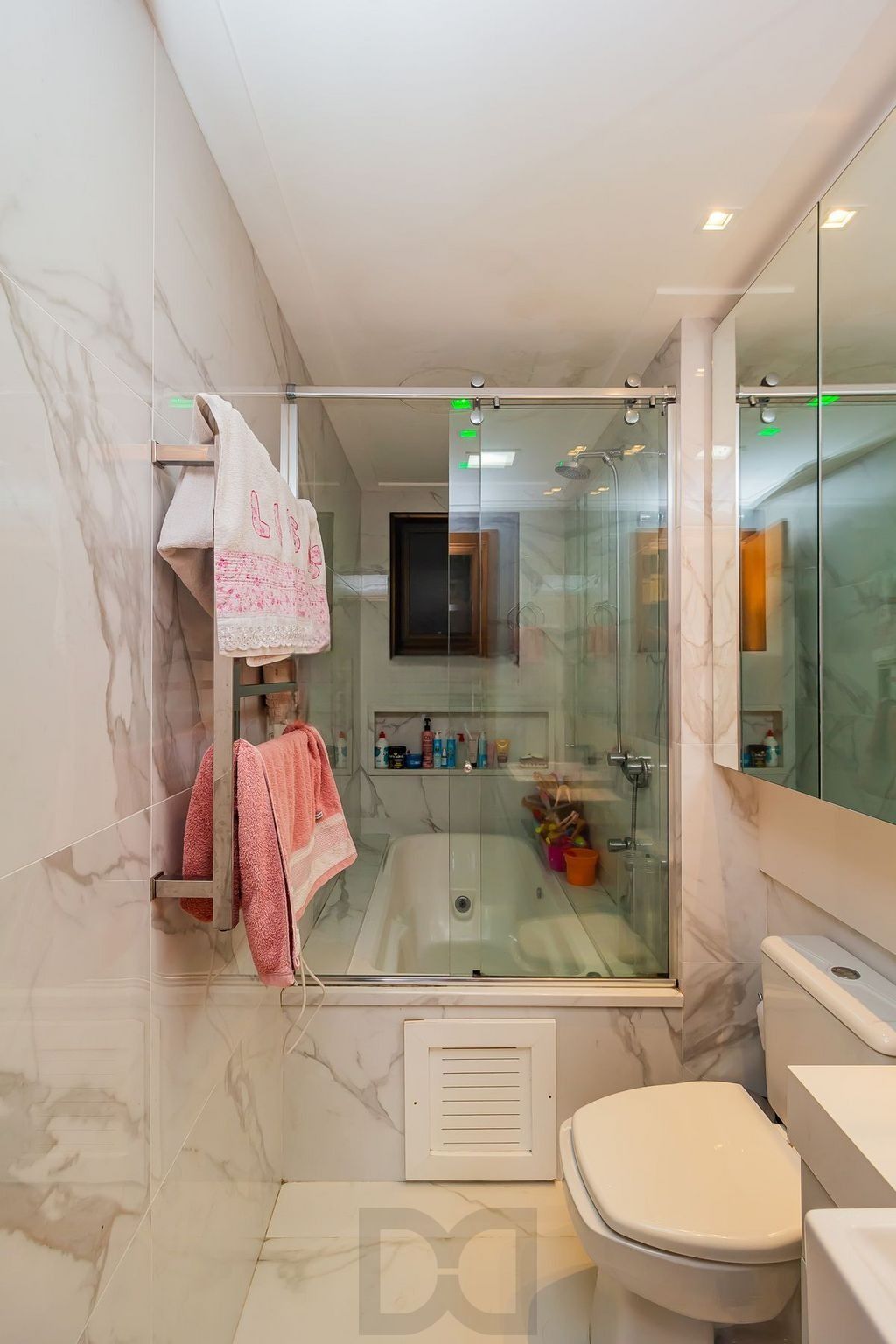Apartamento de 3 dormitórios com suíte e vaga dupla no Passo da Areia — foto 16