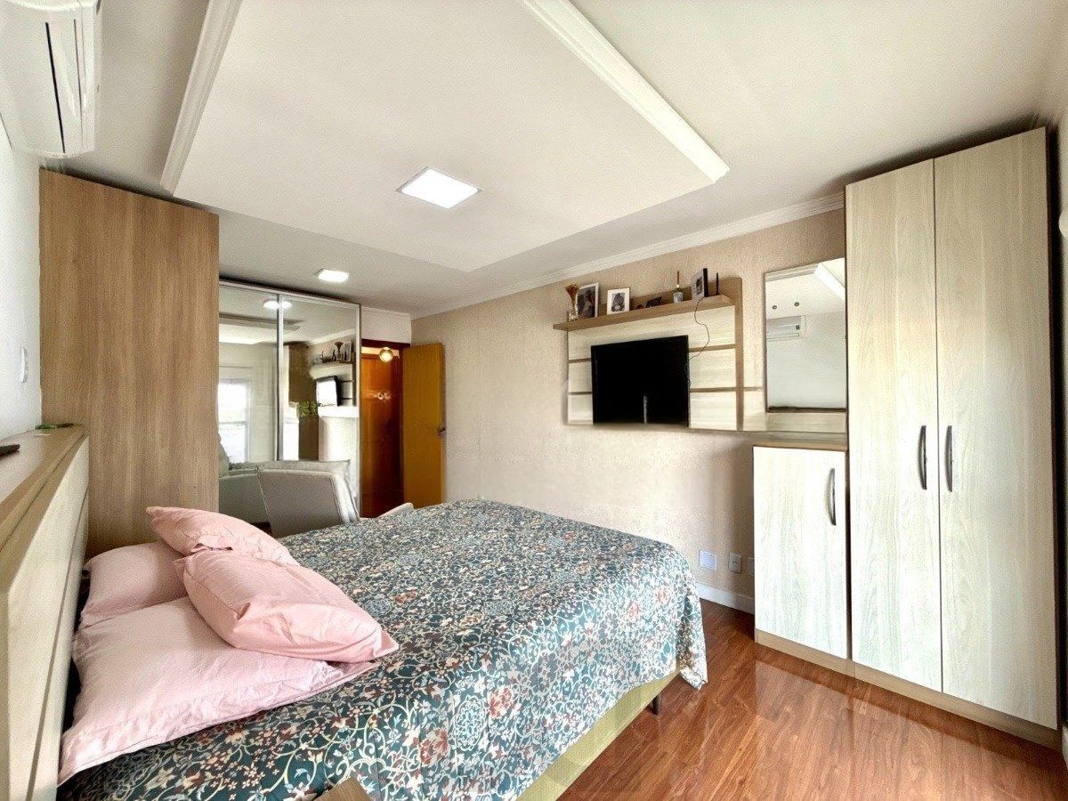 Casa ampla com 4 dormitórios, suíte e área de lazer- Passo da Areia — foto 20