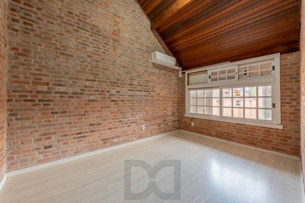 Casa com 4 dormitórios, suíte, churrasqueira e 4 vagas — foto 9