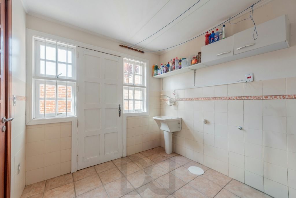 Casa com 4 dormitórios, suíte, churrasqueira e 4 vagas — foto 24