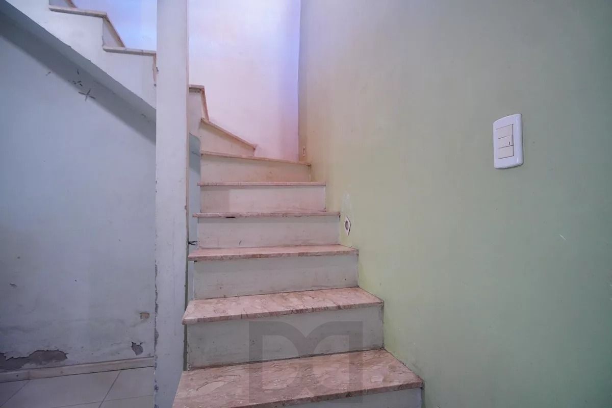 Casa Térrea com 5 dormitórios, Amplo Terreno de 300m² - Bairro Santa Rosa — foto 26