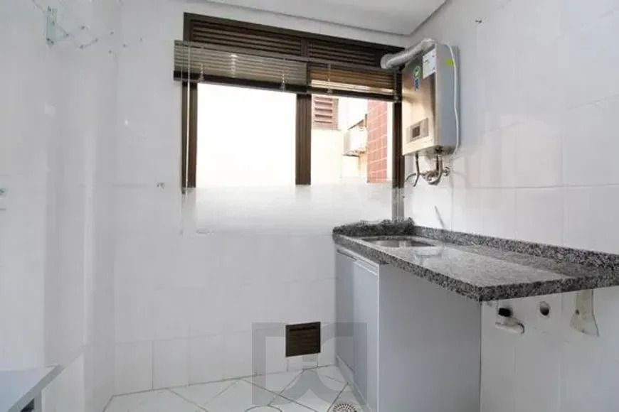 Apartamento com 2 dormitórios, suíte, churrasqueira e vaga de garagem. — foto 16